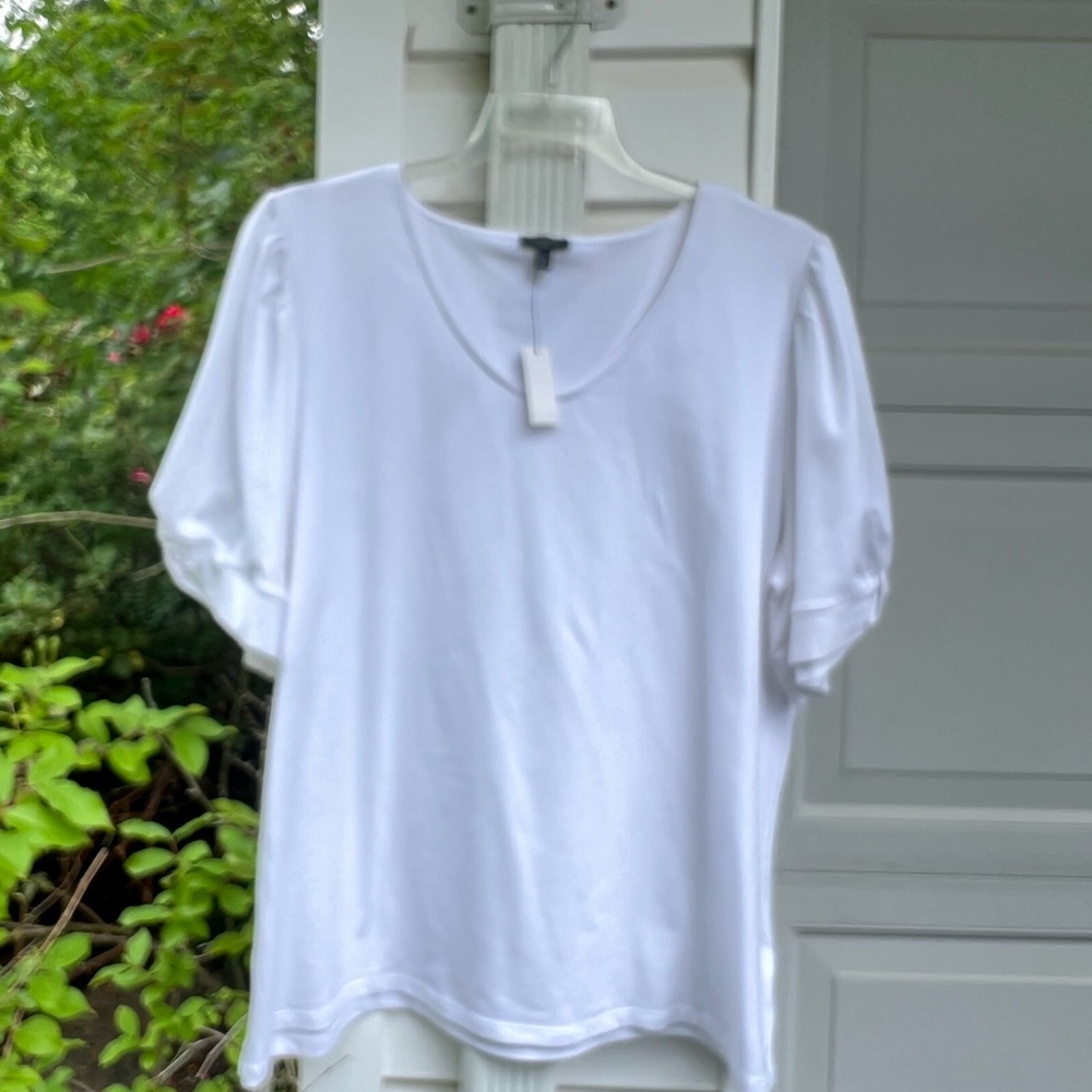 NWT Talbots Pretty White V-neck Fun Short Knot Detail Sleeve Top